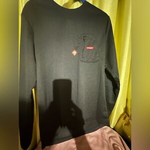 Wrangler, long sleeve T-shirt, men’s size largenew with tag